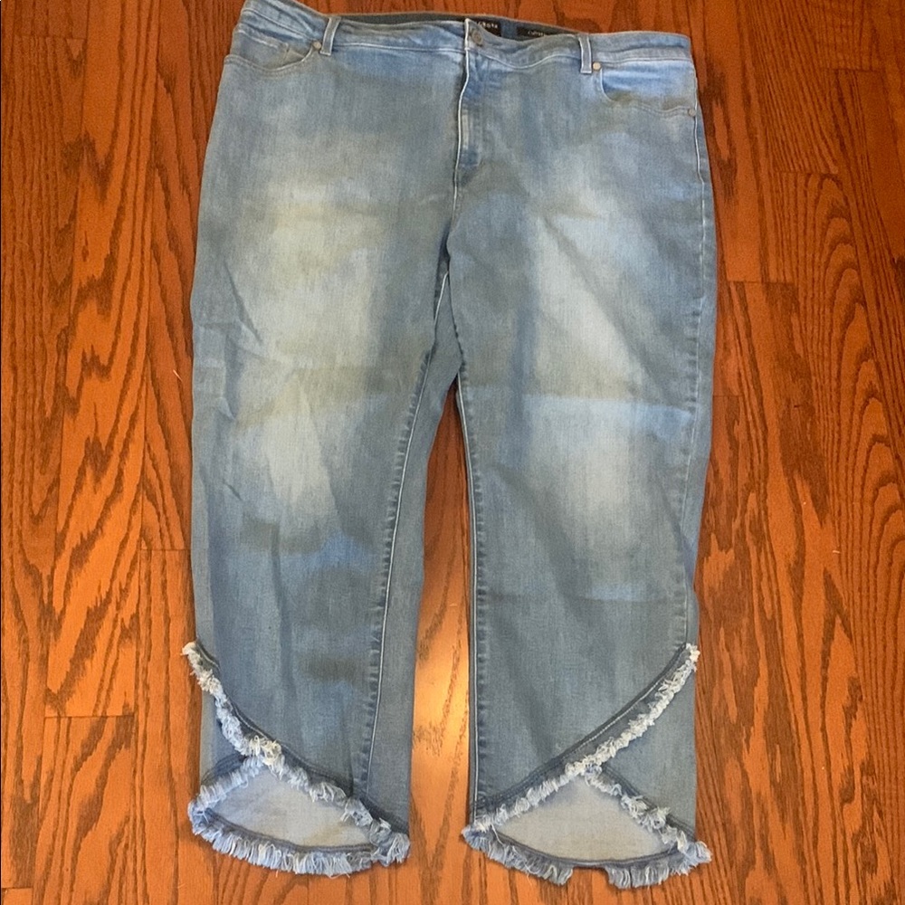 Susan Graver Light Blue 20W Cropped Jeans with Frayed Hem - Picture 5 of 7
